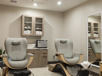 Mani Pedi_P1366419_1