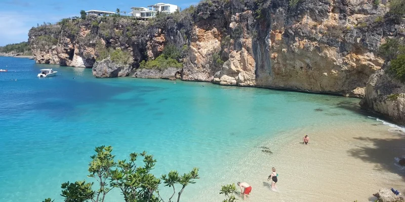 ani-villas-overlooking