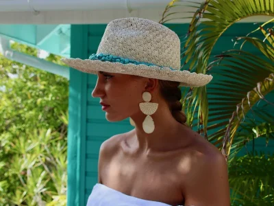 grande photo principale page de gauche